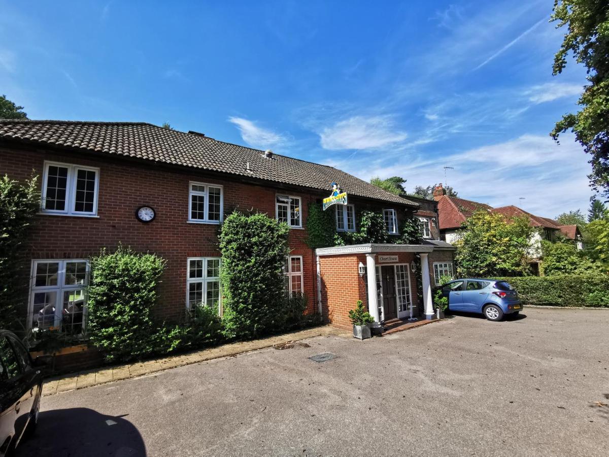 Chart House Bed And Breakfast Dorking Exterior photo